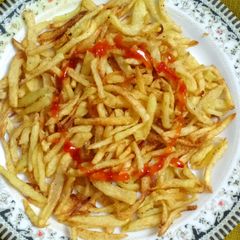 A picture of Crispy potato finger chips.