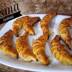 كرواسون مالح 😋😋-レシピのメイン写真