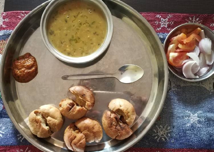 How to Prepare Perfect Daal Baati &amp; lehsun Chutney