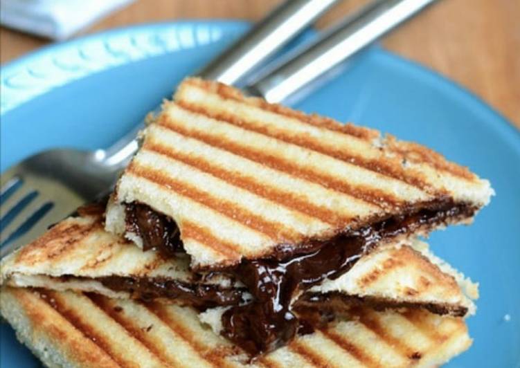 Chochlate Cheese Sandwich😋😋