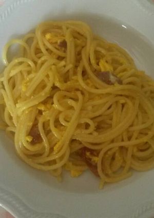 Foto di Spaghetti alla carbonara con ventricina piccante