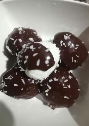 صورة لوصفة كرات الباونتي اللذيذه