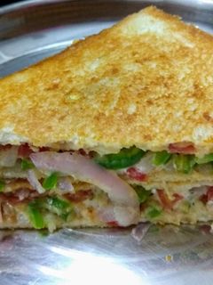 பிரட் சன்விட்ச் (Bread sandwich recipe in tamil) செய்முறை முக்கிய புகைப்படம்