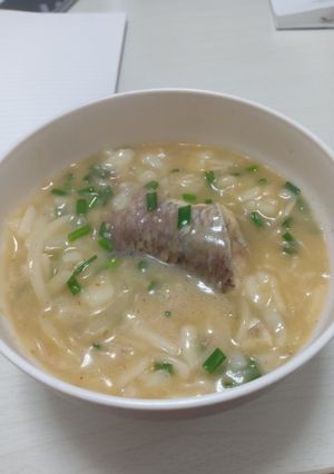 Hình của món Bánh canh bột gạo nấu cá hồng.