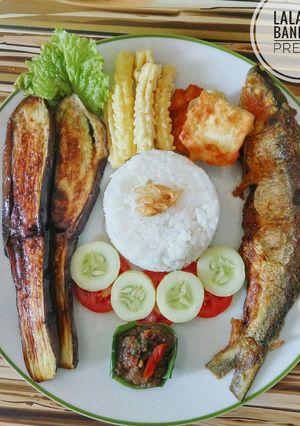 Foto resep Lalapan Bandeng Presto #sarapan #day4