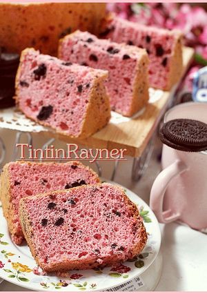Foto resep Strawberry Oreo Milk Chiffon Cake .Krucils pasti suka