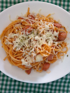 Una foto de Espaguetis con tomate