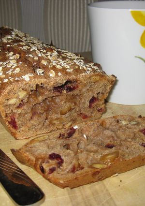 Zabpelyhes gyümölcskenyér recept fotója