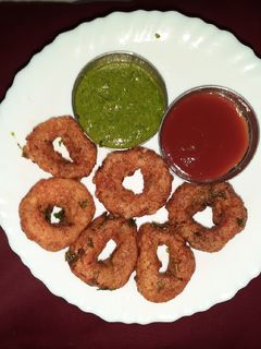પોટેટો રિંગ્સ (Potato Rings Recipe In Gujarati) રેસીપી મુખ્ય ફોટો
