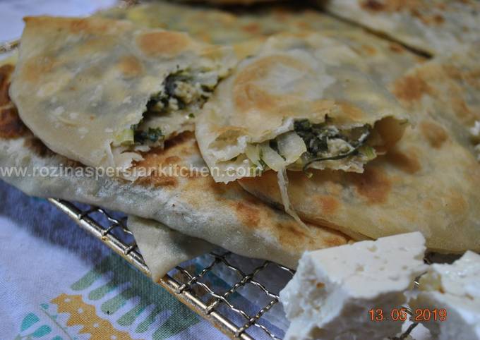 Stuffed Flat Naan Bread (Kelane/Bolani)نان کلانه