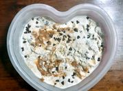 Una foto de crema de avellanas postre