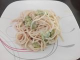Spaghetti, con crema y brócoli