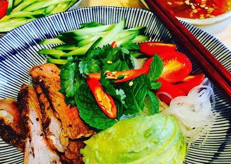 Resep Easy Vietnamese Beef Noodle Salad w/ Lime Chilli Dressing  (Bun Bo Xao) 🇻🇳 Bikin Ngiler