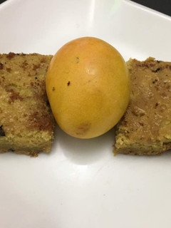 A picture of Mango cake.