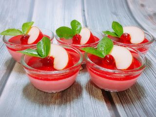 Strawberry pudding