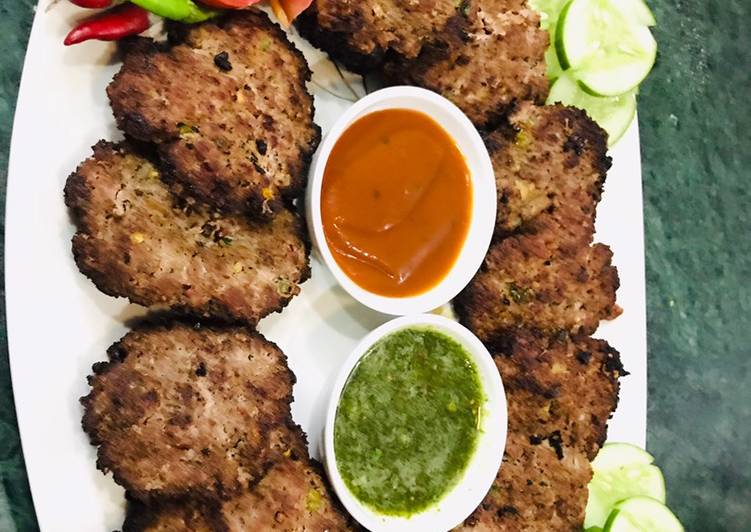 Kachay qeema kabab