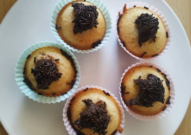 Resep Eggless Vanilla Cupcake, Enak Banget