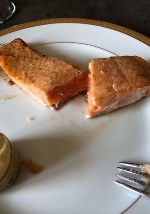 Une photo de Saumon laqué au barbecue