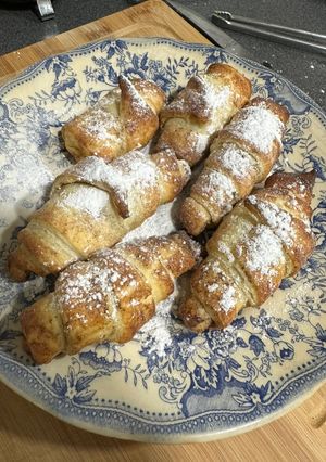 Una foto de Mini Croissants con Canela y jengibre. Súper rápidos