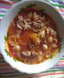 Sopa de pasta con pollo