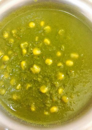 A picture of Corn palak.