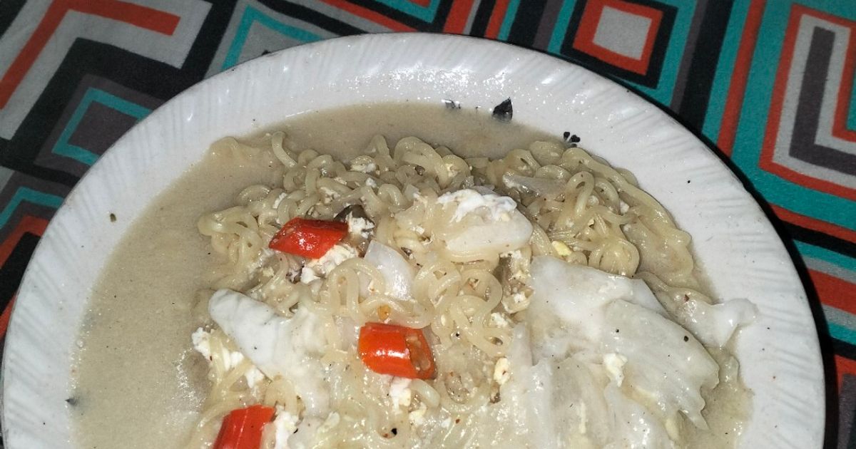 Mie Kuah Instan Naik Kelas: Tumis Pedas Kol ala Anak Kost