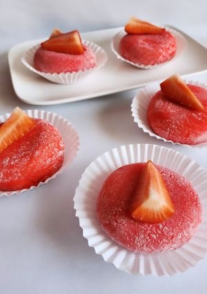 Une photo de Mochi à la fraise