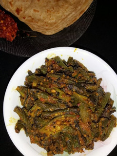 अचारी भिंडी (Achari Bhindi recipe in hindi) रेसिपी मुख्य फोटो