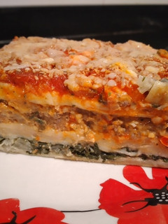 Una foto de Lasagna 🥘🥘🥘🥘🥘🧨🧨