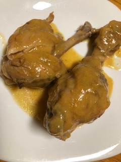 Una foto de Pollo en salsa
