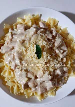 Une photo de Farfalles au poulet 🥣