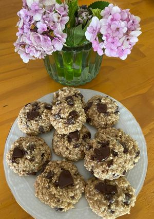 Una foto de Cookies de avena y chips!