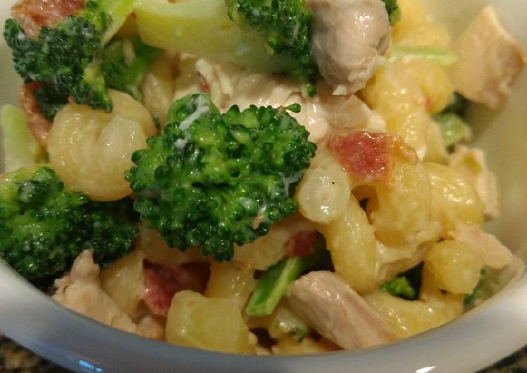 How to Prepare Perfect Grandma Kathy&#39;s broccoli-bacon pasta