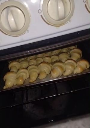 Una foto de Medialunas de manteca dulces