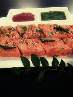 A picture of Beetroot Dhokla.