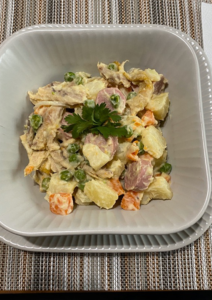 Una foto de Ensalada Rusa Colombiana