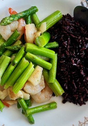 รูปของ กุ้งผัดหน่อไม้ฝรั่งคลีน 100%