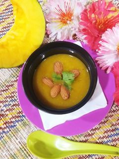 পাম্পকিন স্যুপ (Pumpkin Soup Recipe In Bengali) রেসিপির প্রধান ছবি