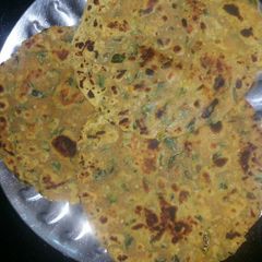 A picture of Methi Theplas.