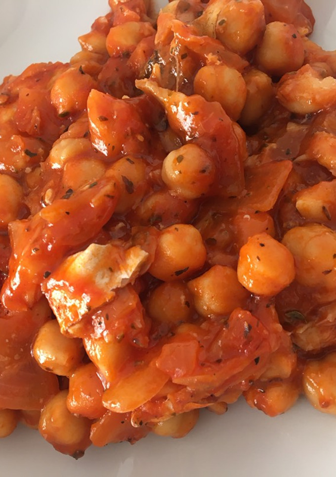 Una foto de Garbanzos con bacalao