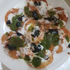 Dahi puri A picture of Dahi puri.