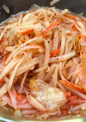 涼拌泡菜土豆絲 的食譜成品照片