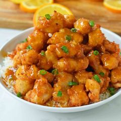 A picture of Orange Chicken.