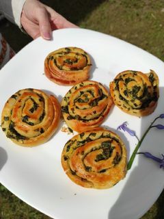 Medvehagymás csiga (tejmentes) recept fotója