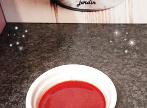 Une photo de Coulis de framboises fraîches du jardin 😋