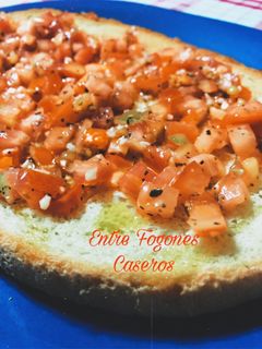 Una foto de Bruschetta de tomate