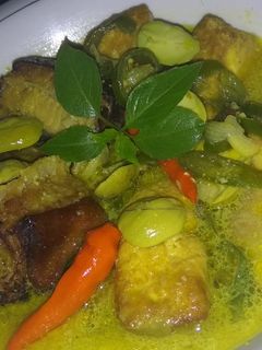 Foto resep Mangut ikan asap tahu petai