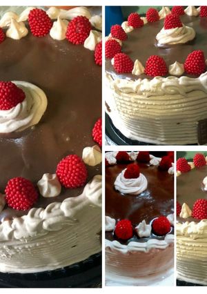 Una foto de Torta 🥧 tres leche 🥛 con ganache de chocolate cobertura