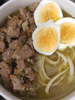 Una foto de Ramen de ternera