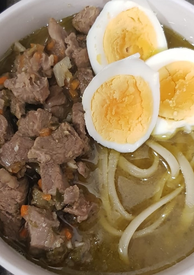 Una foto de Ramen de ternera